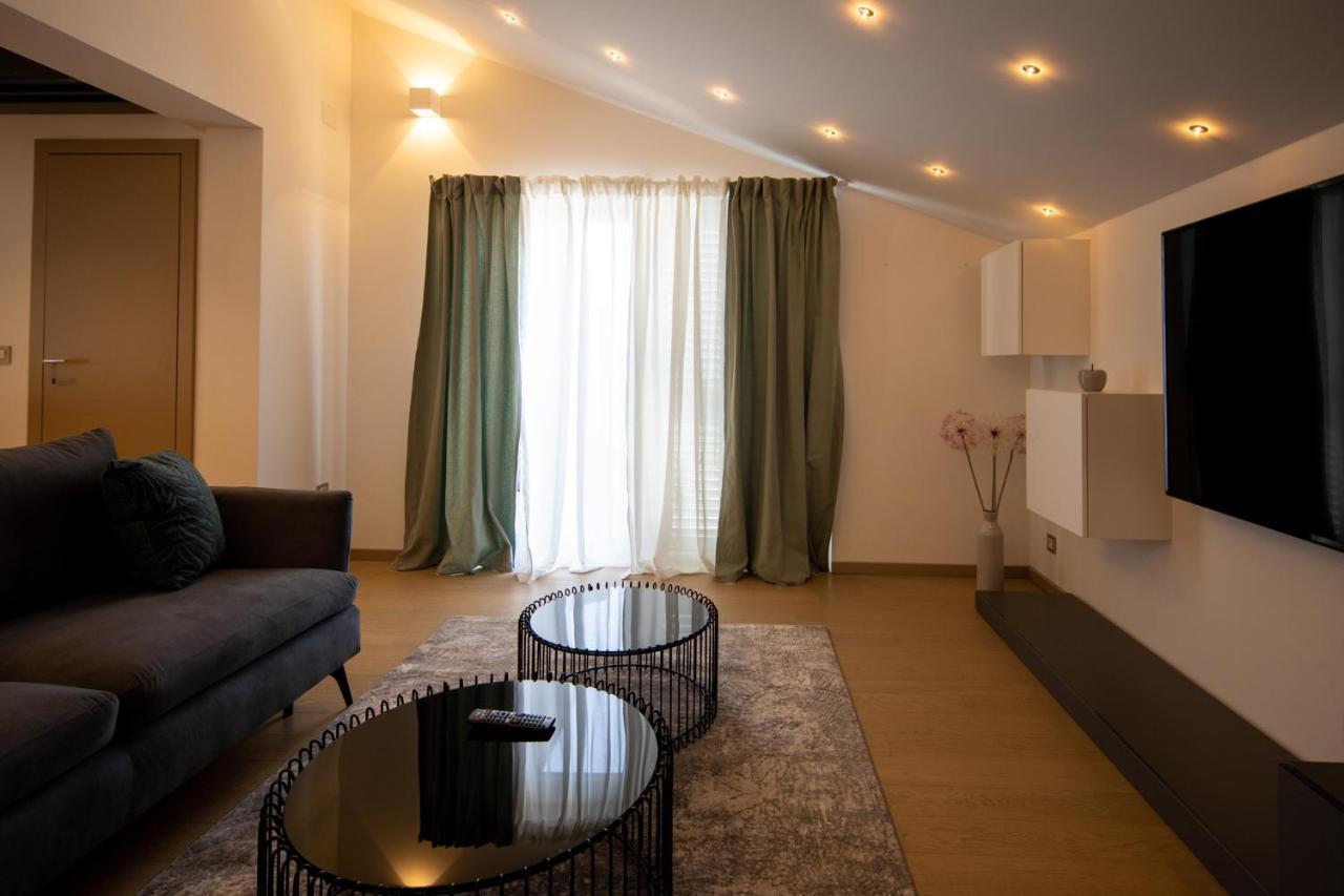 Lumaja Luxury Apartman 比奥格勒·纳·莫鲁 外观 照片