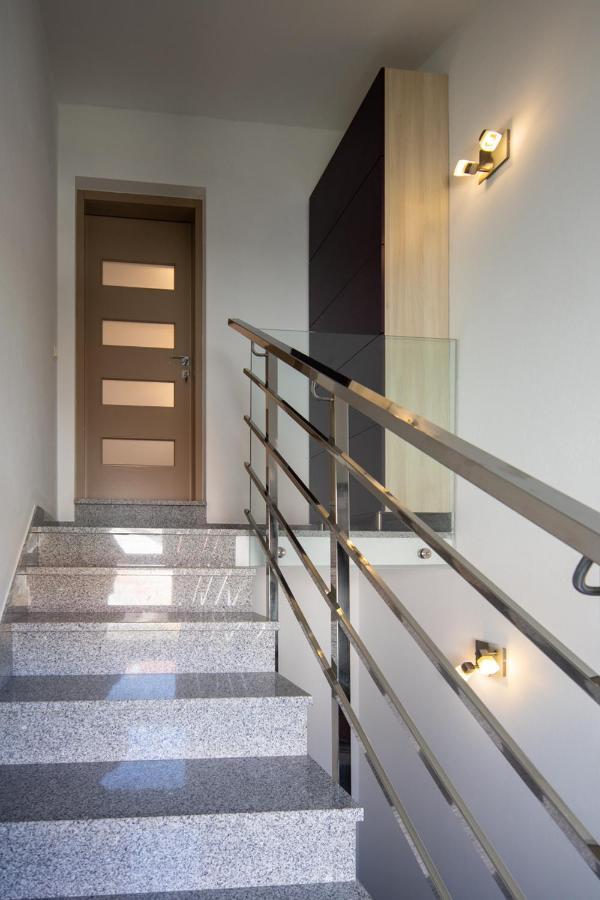 Lumaja Luxury Apartman 比奥格勒·纳·莫鲁 外观 照片