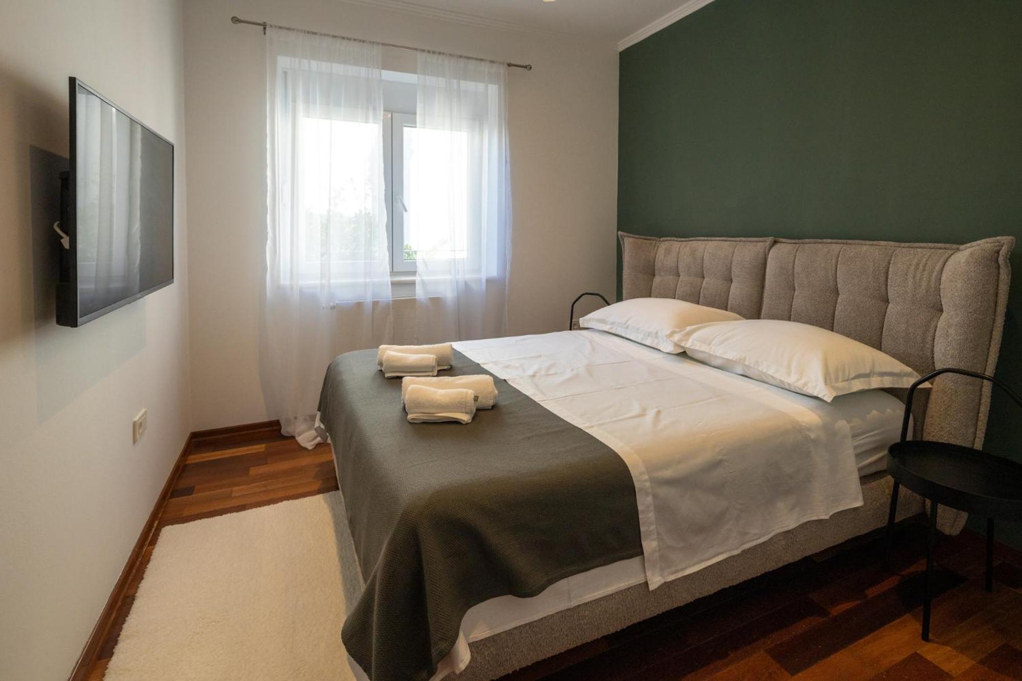 Lumaja Luxury Apartman 比奥格勒·纳·莫鲁 外观 照片